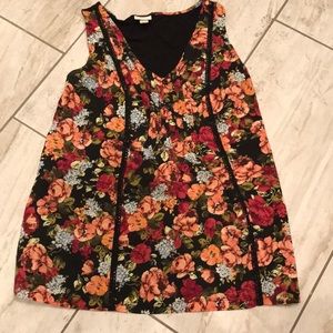 Lovely floral sleeveless top